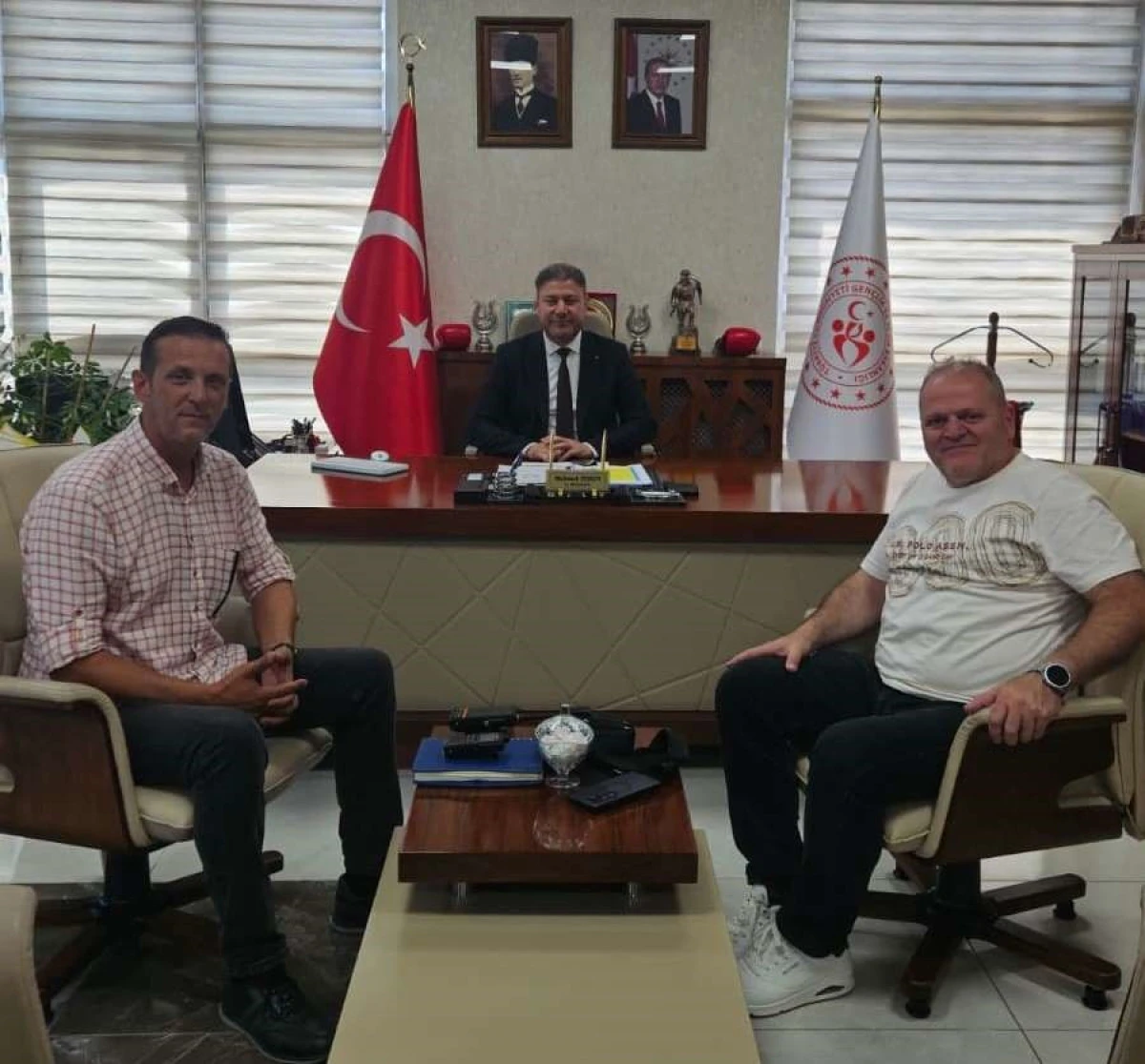 İHAKUT Havacılık Spor Kul&uuml;b&uuml;'n&uuml;n Van temasları