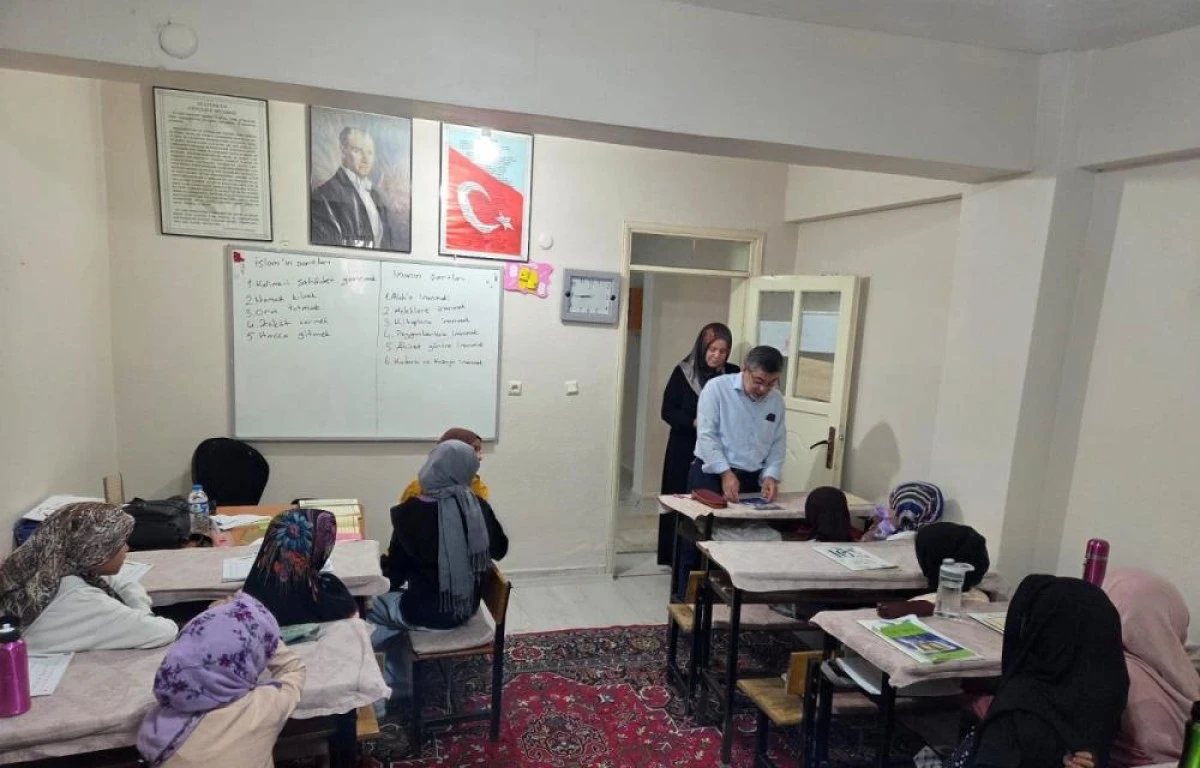 İpekyolu Müftüsü Tavlaşoğlu’dan Kur’an kurslarına ziyareti