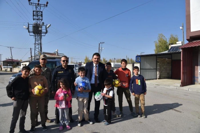 İpekyolu’nda minik yürekler sanatla buluştu
