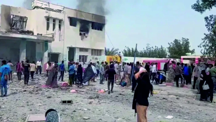 İran'da bir ilkokul vuruldu