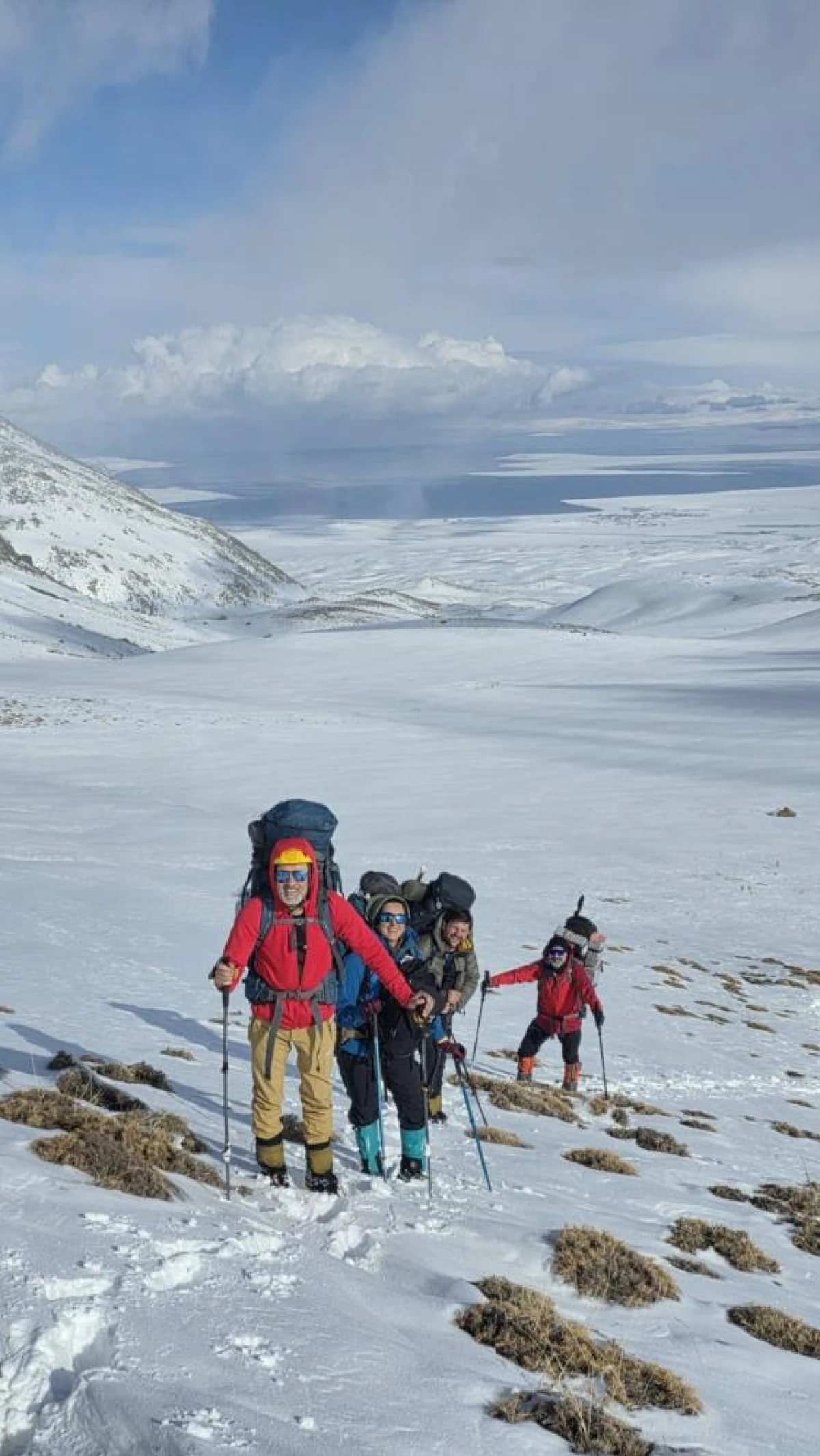 İstanbul Doğa Sporları Kul&uuml;b&uuml;'nden S&uuml;phan Dağı&rsquo;na kış tırmanışı