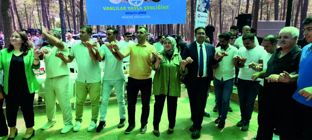 İstanbul’da Vanlılardan Geleneksel Yayla Şenliği