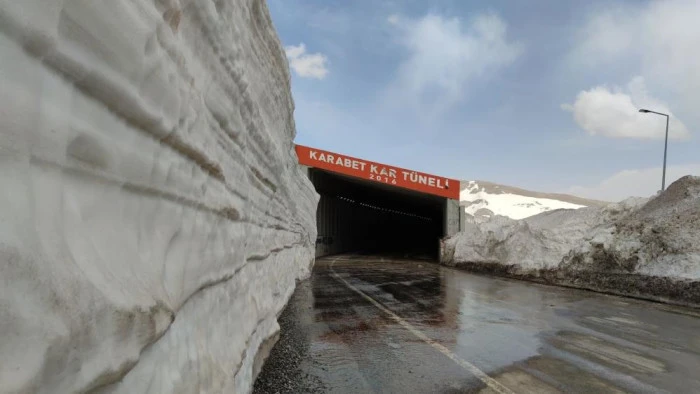 Karabet Ge&ccedil;idi'nde kar kalınlığı 3 metre 52 santim oldu