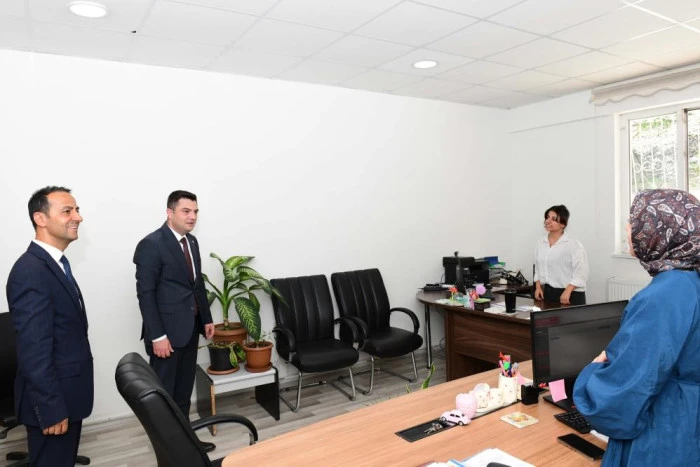 Kaymakam Abdullah Sarı&rsquo;dan İl&ccedil;e Mill&icirc; Eğitim M&uuml;d&uuml;rl&uuml;ğ&uuml;ne ziyaret
