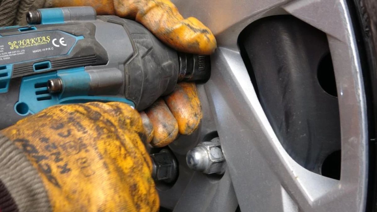 Kış lastiği uygulaması başladı: Lastikçilerde yoğunluk arttı