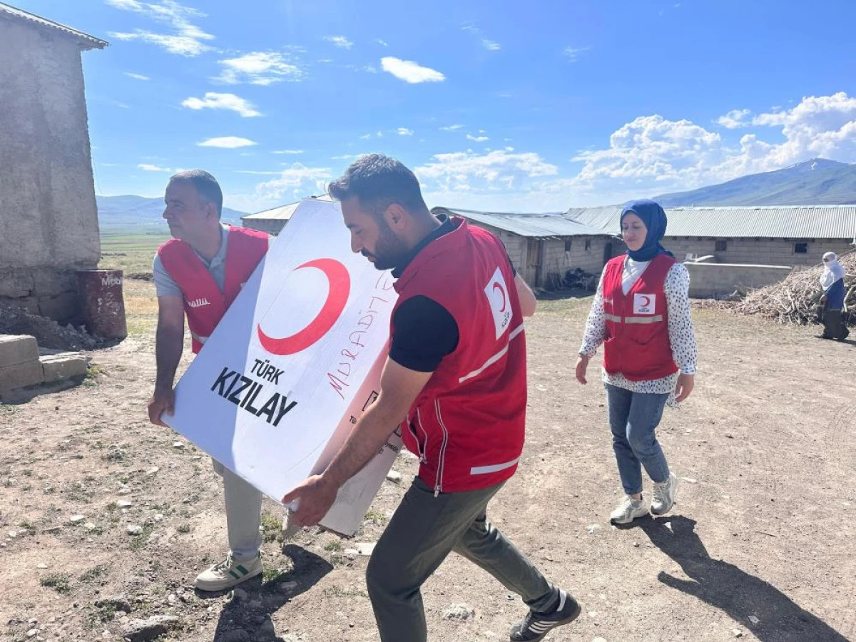 Kızılay&rsquo;dan &ouml;zel bireylere tekerlekli sandalye desteği