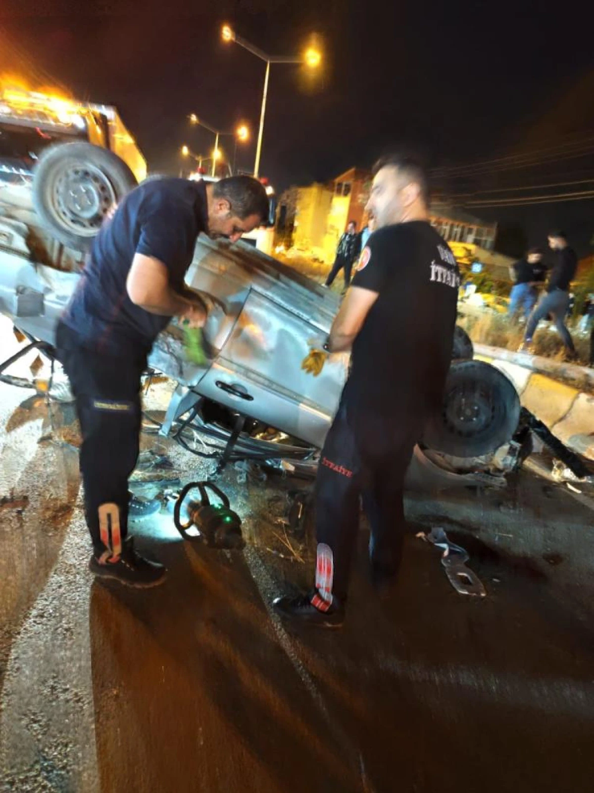Kontrolden &ccedil;ıkan otomobil takla attı: 4 yaralı