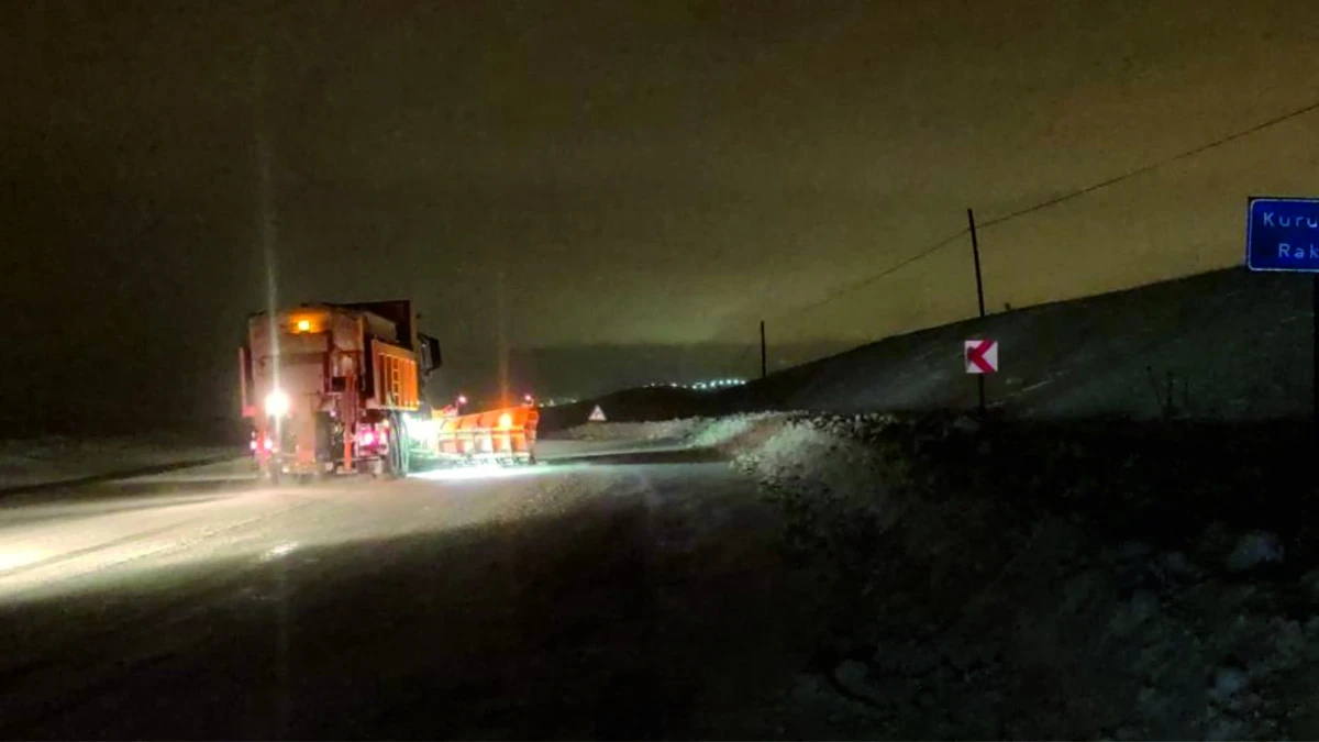 Kurubaş Ge&ccedil;idi ulaşıma kapatıldı