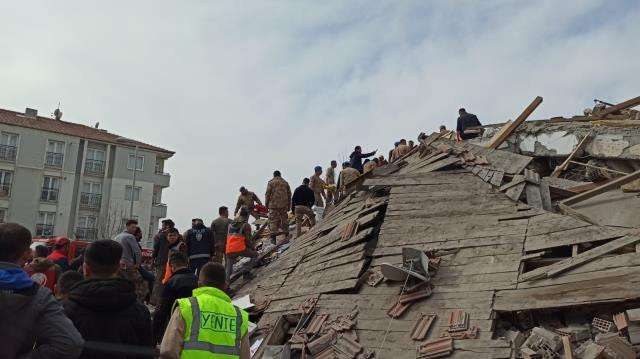 Malatya'da 5.6 şiddetinde yeni deprem! 1 kişi öldü, 103 kişi yaralandı