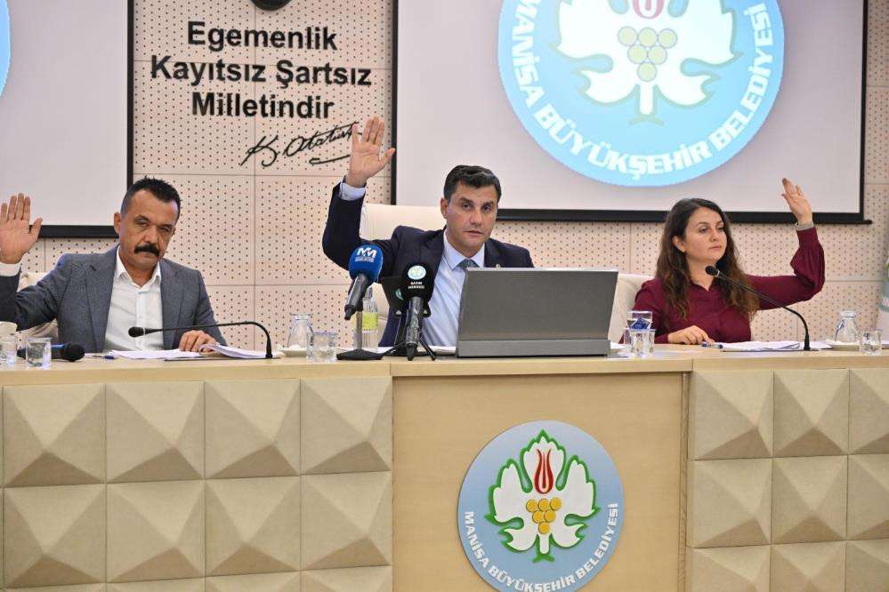 Manisa Büyükşehir Meclisi'nde kadın cinayetlerine dikkat çekildi