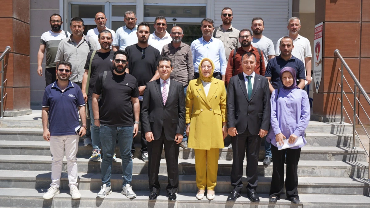 MEDYADA YENİ İSTİHDAM HAMLESİ VAN'DA SEKT&Ouml;RLE BULUŞTU