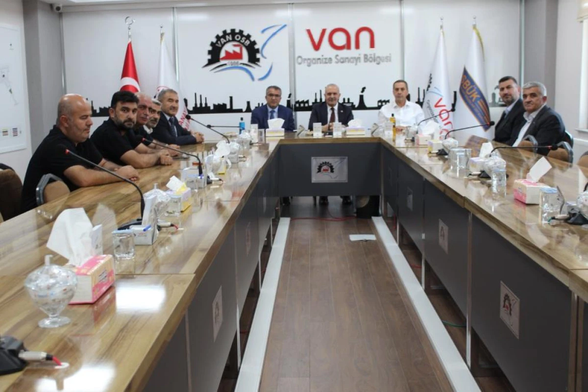 Memet Aslan: "Van&rsquo;ın &uuml;retim g&uuml;c&uuml;n&uuml; daha da artırmalıyız"