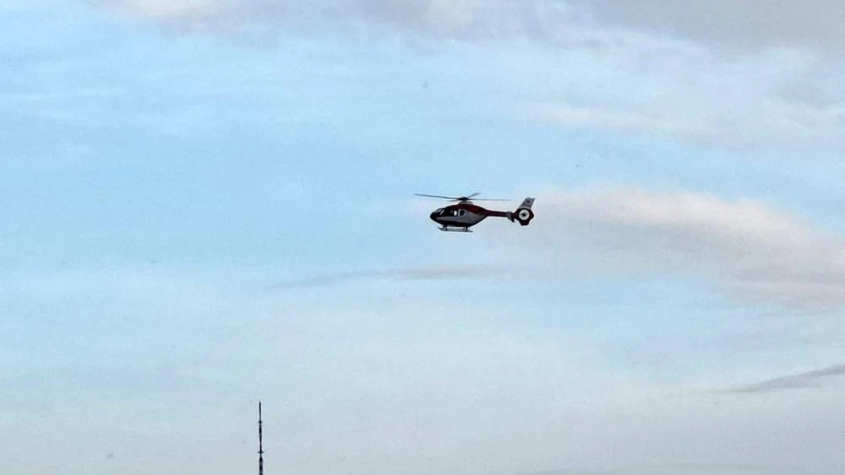 Metabolik hastalığı olan &ccedil;ocuk ambulans helikopter ile Van'a getirildi