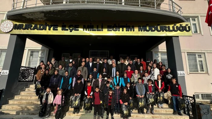 Muradiye&rsquo;de 2. kitap okuma yarışması &ouml;d&uuml;l t&ouml;reni d&uuml;zenlendi