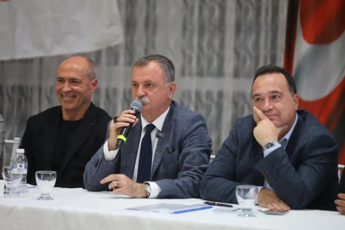 Muradiye’nin sorunlari el birliği ile çözülecek