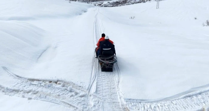 Muş'ta kar motorlu m&uuml;dahale: 10 k&ouml;y ve 24 mezraya yeniden enerji verildi