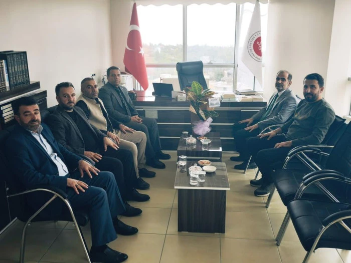N&uuml;fus M&uuml;d&uuml;rl&uuml;ğ&uuml; personelinden M&uuml;ft&uuml; Durmuş'a anlamlı ziyaret
