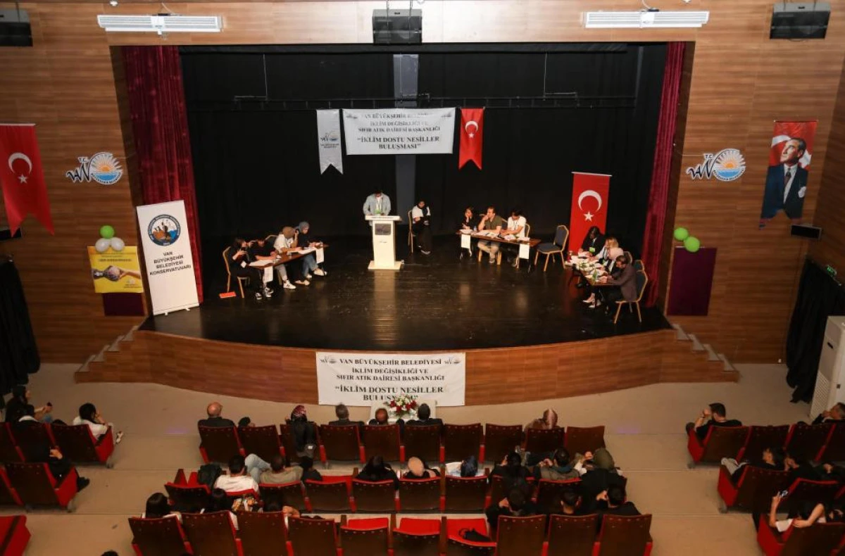 Öğrenciler ‘Liseler Arası İklim Münazarası’nda fikirlerini savundu