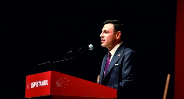 Özgür Çelik yeniden CHP İstanbul İl Başkanı seçildi