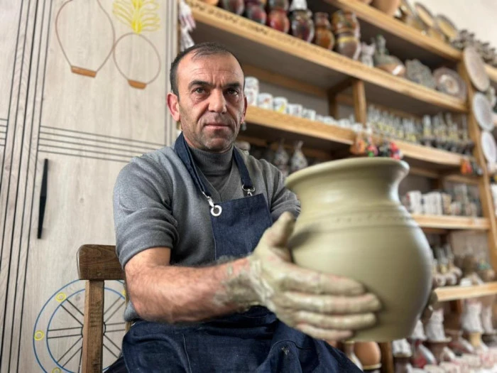 Plastik karşısında direnen meslek: Van'ın son çömlek ustası