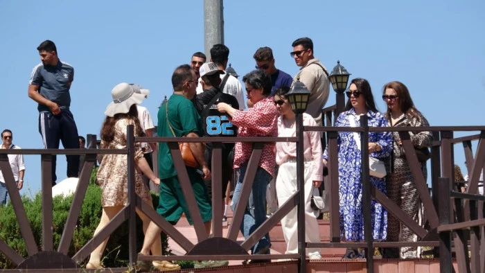 Savaşa rağmen İranlı turistlerin Van ilgisi s&uuml;r&uuml;yor