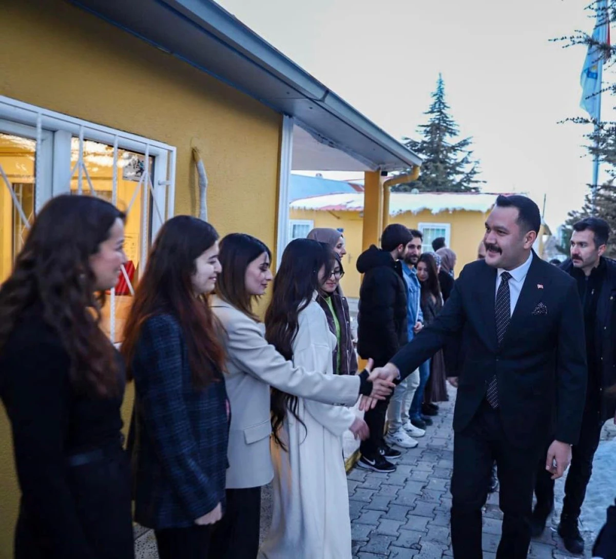 TEGV g&ouml;n&uuml;ll&uuml;leri ve y&ouml;neticiler iftarda buluştu