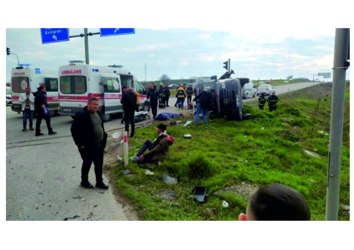 Tekirdağ'da tır, yolcu minibüsüne çarptı: 5 kişi öldü, 10 kişi yaralandı