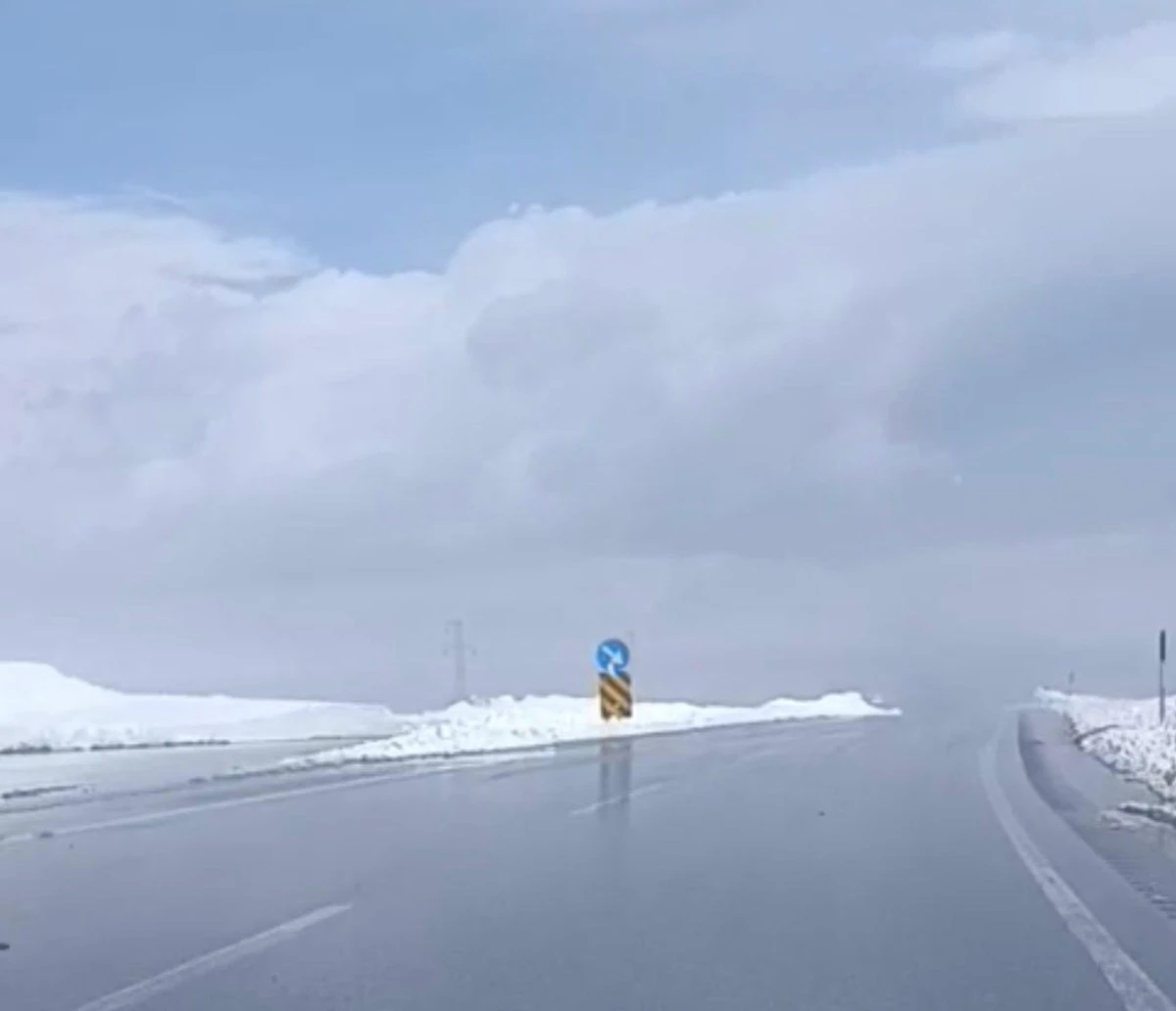 Tend&uuml;rek Ge&ccedil;idi Ulaşıma A&ccedil;ıldı: &Ccedil;aldıran&ndash;Doğubayazıt Yolu Yeniden Trafikte