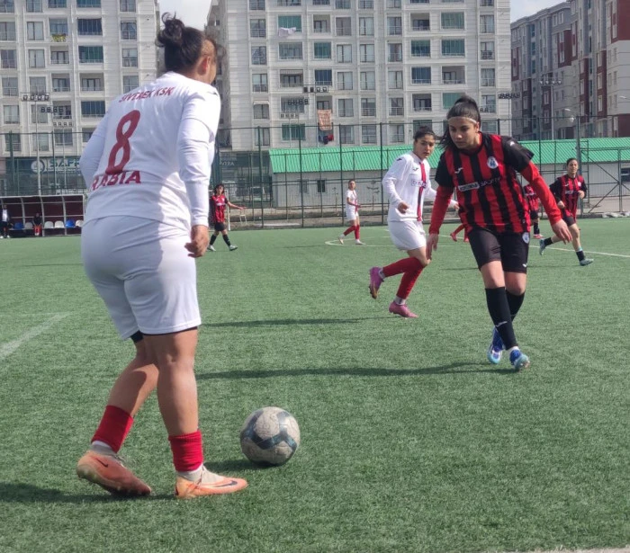 TFF Kadınlar 2. Lig: Vang&uuml;c&uuml; SK: 2 - Siverek Kadın SK: 0