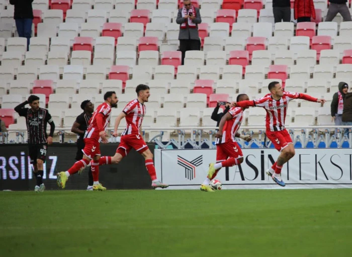 Trendyol 1. Lig: &Ouml;zbelsan Sivasspor: 3 - Vanspor FK: 3