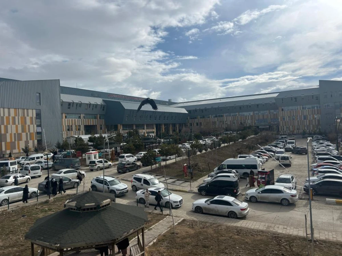 Uzman Dr. Din&ccedil;: "Erken tanı konulan &ccedil;ocukluk &ccedil;ağı kanserlerinde başarı oranı y&uuml;ksek"