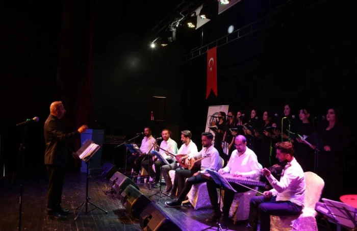 Van Büyükşehir Belediyesi Konservatuvarından Türk Halk Müziği ziyafeti
