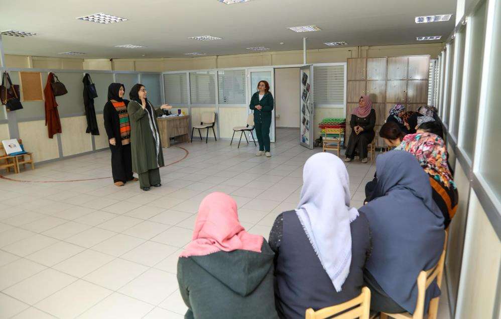 Van Büyükşehir Belediyesi'nin kadınlara yönelik kursları başladı