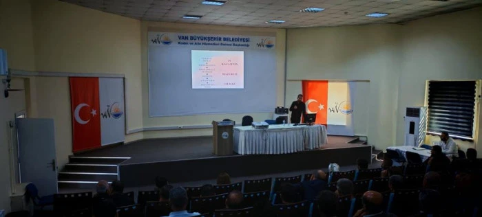 Van Büyükşehir Belediyesinin personellerine 'İş Güvenliği' eğitimi