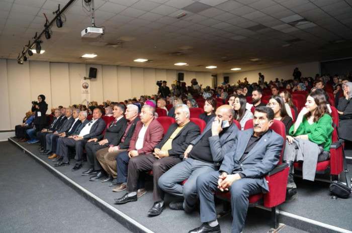 Van Büyükşehir Belediyesinin tasavvuf müziği konseri yoğun ilgi gördü