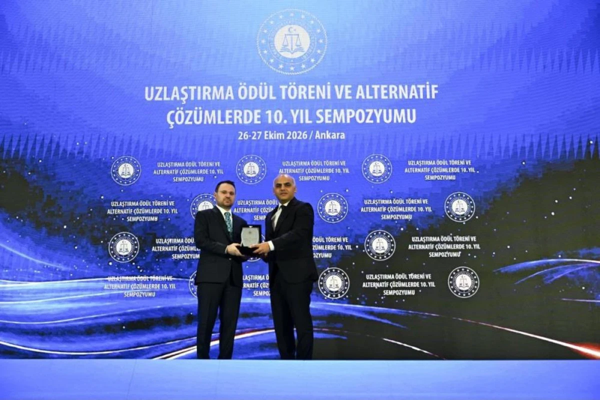 Van Cumhuriyet Başsavcısı Osman Kara'ya &lsquo;Uzlaştırma Başarı &Ouml;d&uuml;l&uuml;'