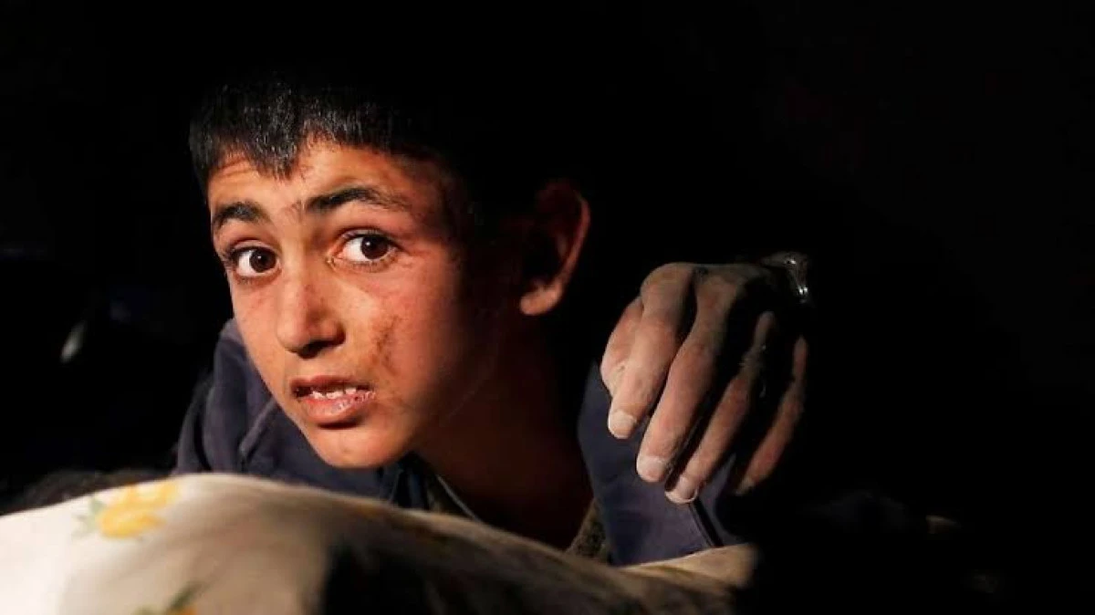 Van Depreminin Acısı 15 Yıldır Unutulmadı