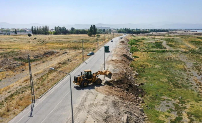 Van Gölü Sahil Yolu'nda sona gelindi