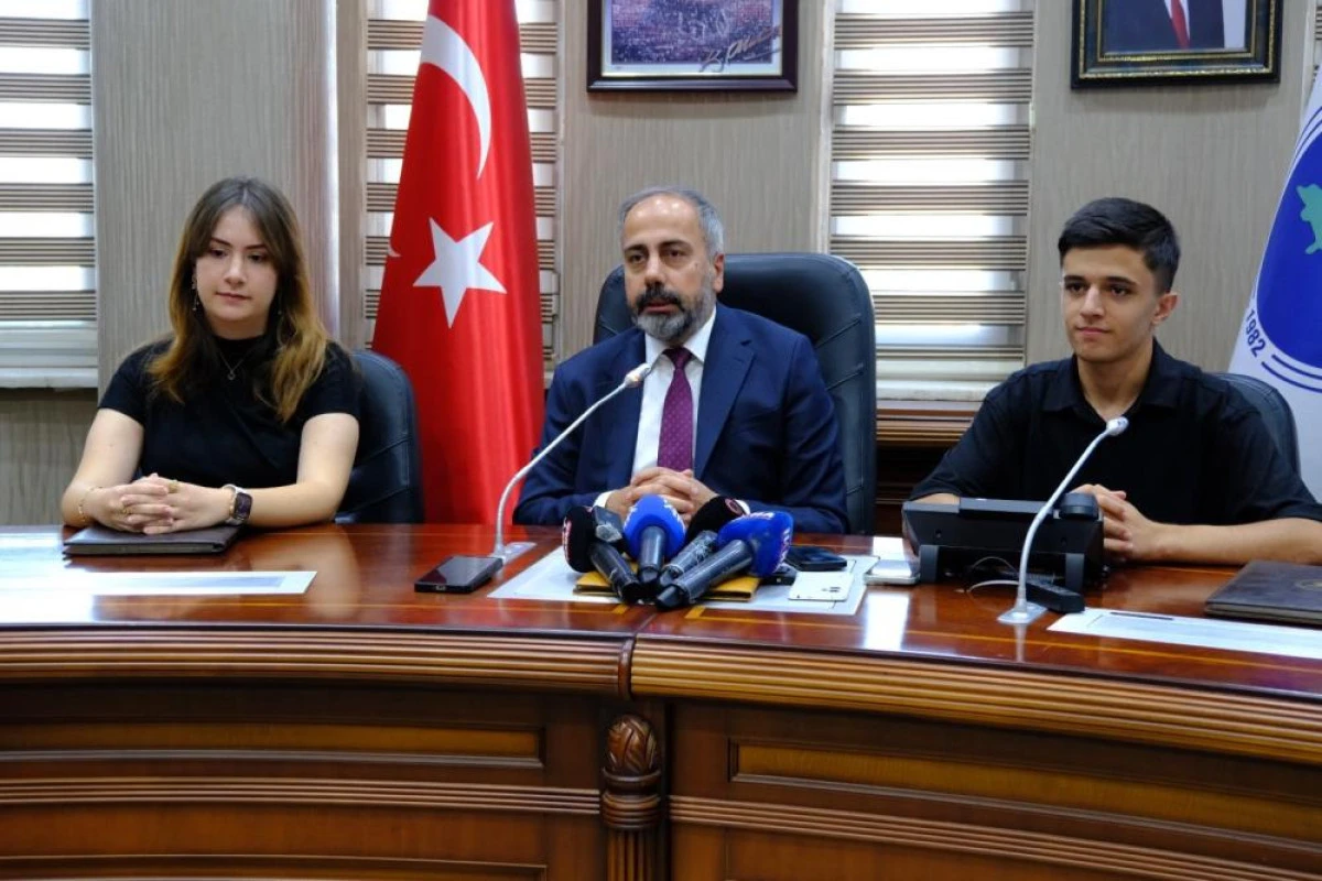 Van MAT-BİL Projesi ilk meyvelerini verdi: &Ouml;ğrenciler hayallerindeki &uuml;niversitelere yerleşti