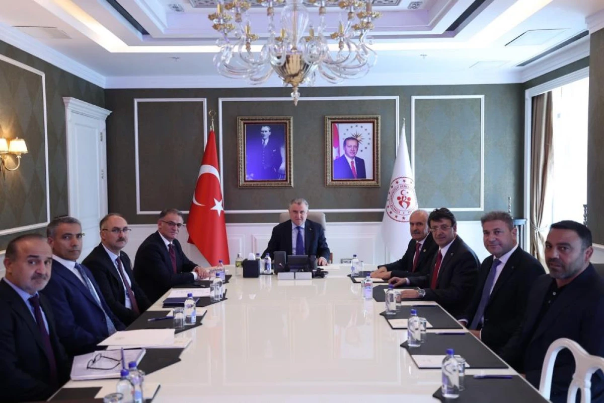 Van Stadyumu ve Yaşam Kompleksi i&ccedil;in imzalar atıldı