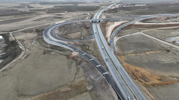 Van trafiğine nefes: Çevre yolunun 28 kilometrelik 2 etabı açılıyor