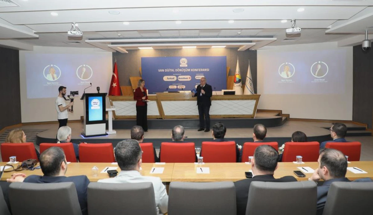 Van TSO'da "Dijital D&ouml;n&uuml;ş&uuml;m Konferansı" d&uuml;zenlendi