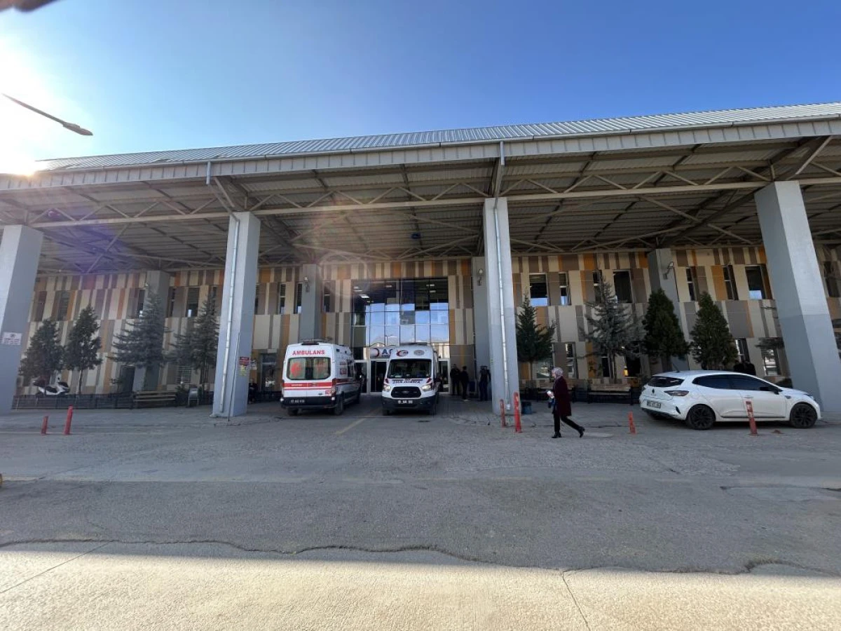 Van'da 5 öğrenci zehirlenme şüphesiyle hastaneye kaldırıldı