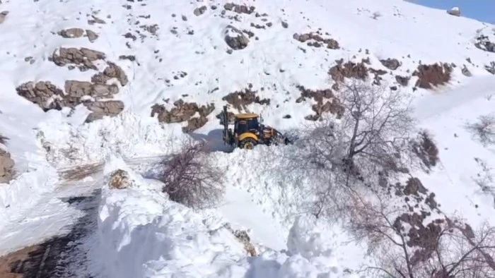 Van'da 78 yerleşim yerinin yolu kapalı