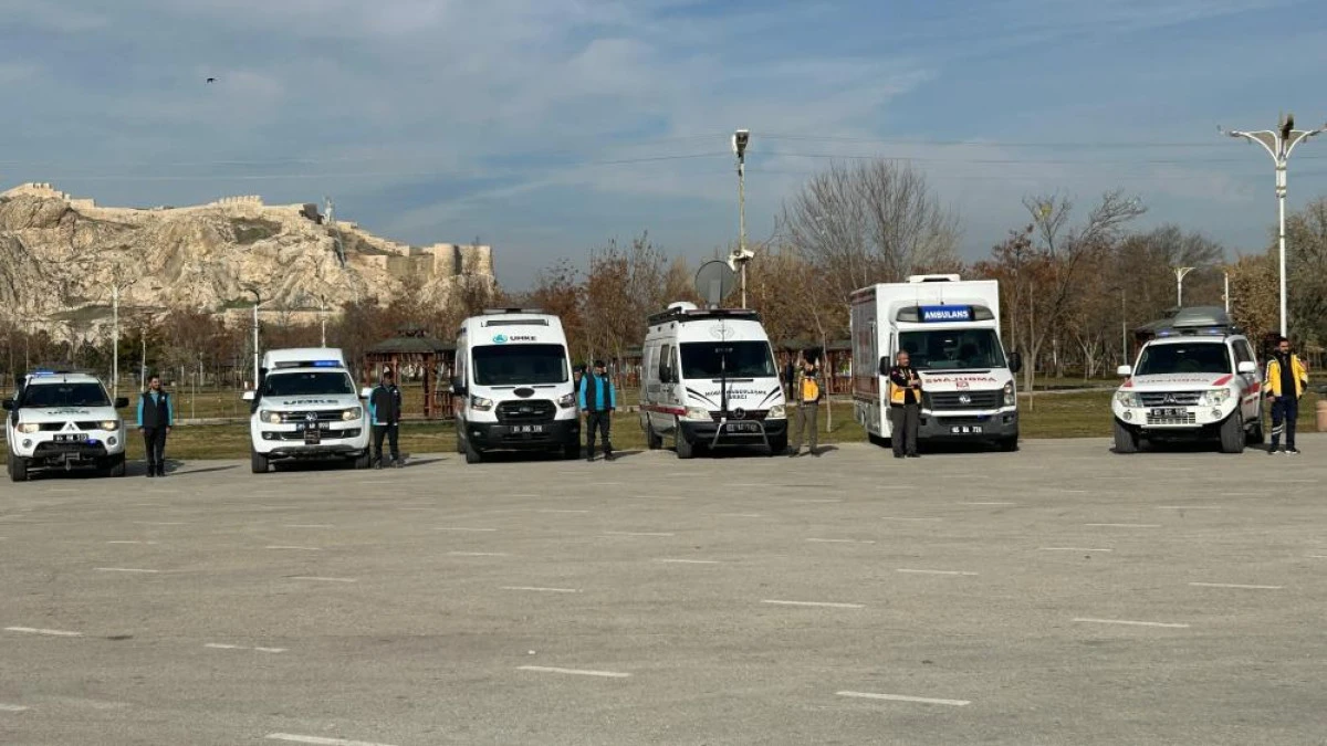 Van'da acil sağlık ekipleri çetin kış şartlarına karşı göreve hazır