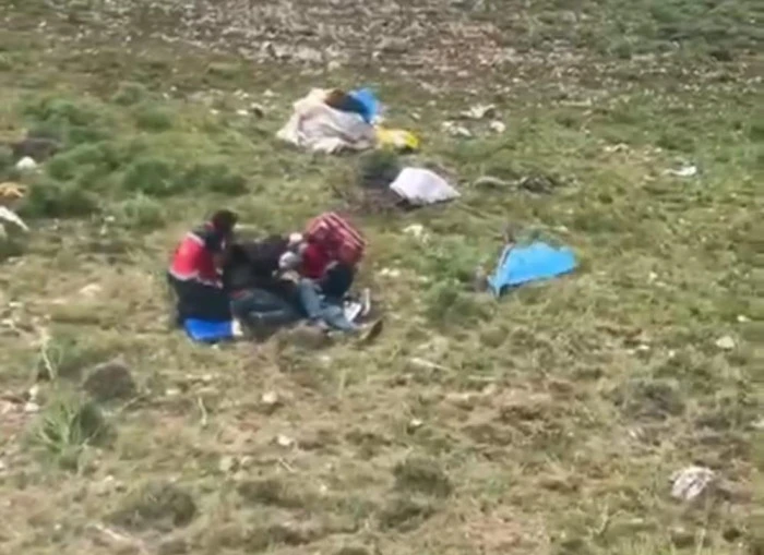 Van'da dağda bayılan çoban helikopterle kurtarıldı