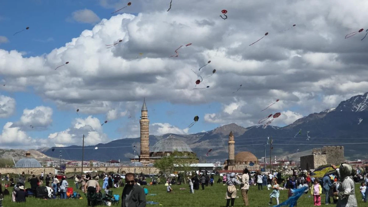 Van'da g&ouml;ky&uuml;z&uuml; rengarenk