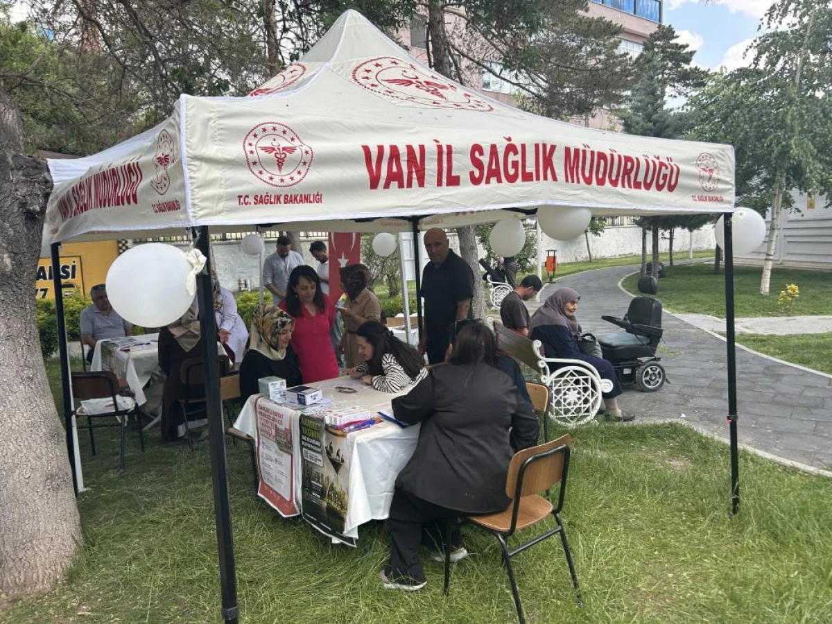 Van'da "Hareket yaşını &ouml;ğren, sağlıklı yaşa" kampanyası başlatıldı