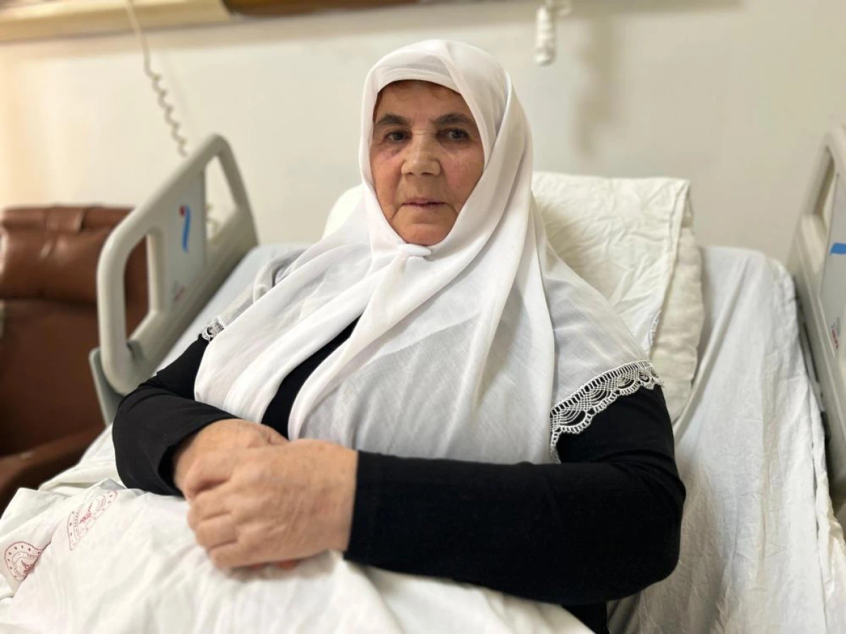 Van'da hastanın g&ouml;ğ&uuml;s kafesi a&ccedil;ılmadan akciğerin yarısı &ccedil;ıkarıldı