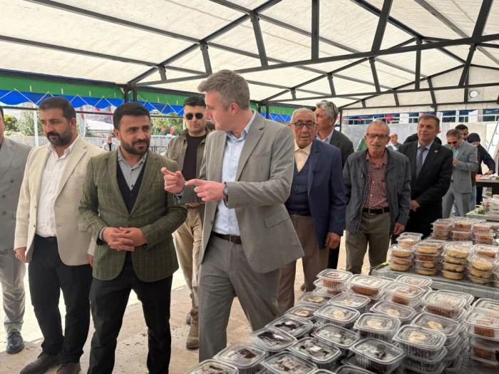 Van&rsquo;da hayır &ccedil;adırı kuruldu